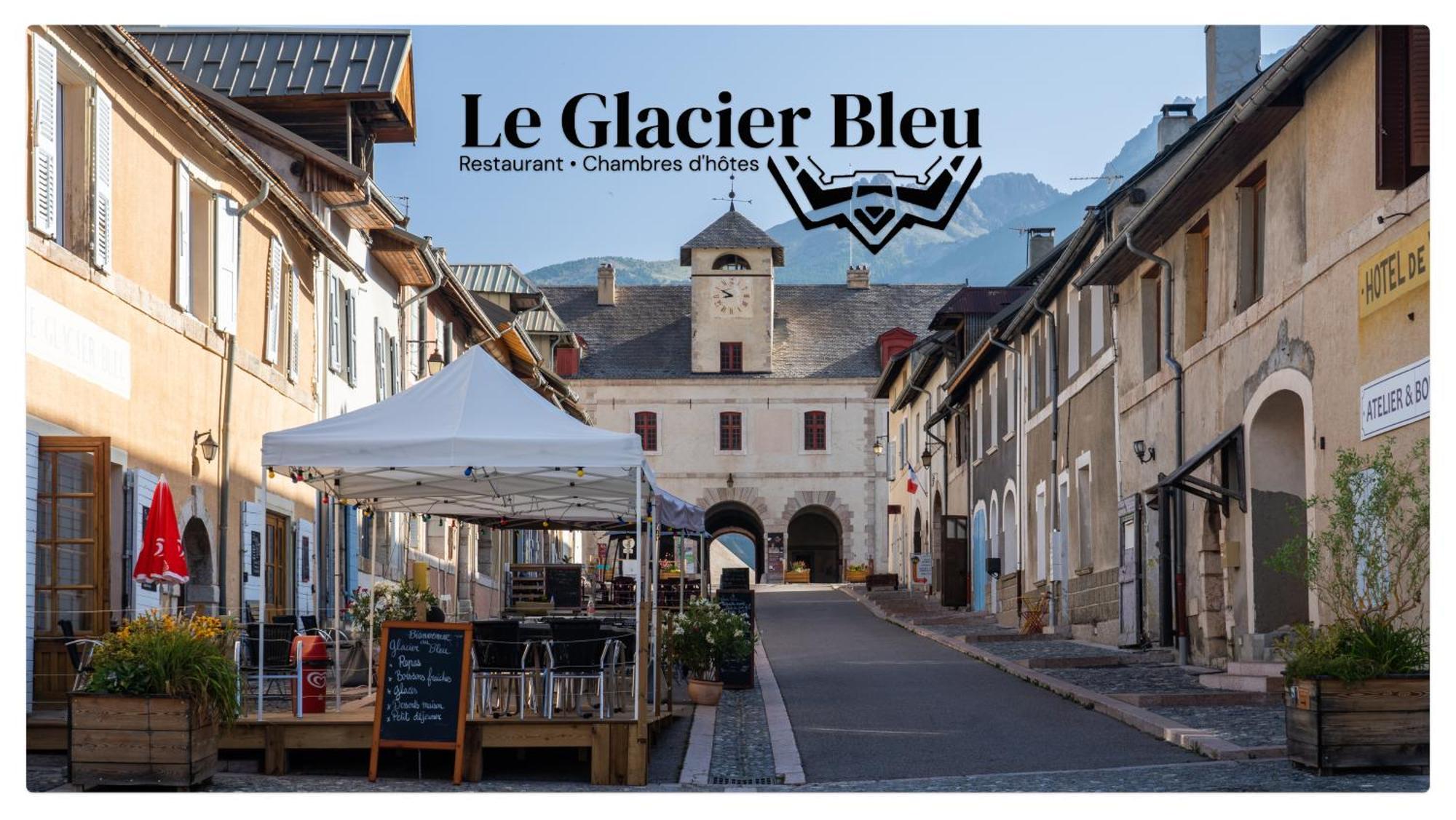 Auberge Le Glacier Bleu Mont-Dauphin Eksteriør billede